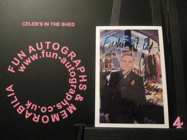 Mark Heyes Authentic Autographed 6x4 Our Facing White Border Photograph (4)