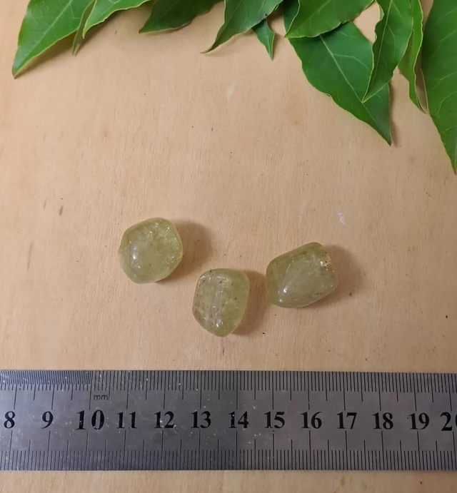 FLUORAPATITE TUMBLESTONE