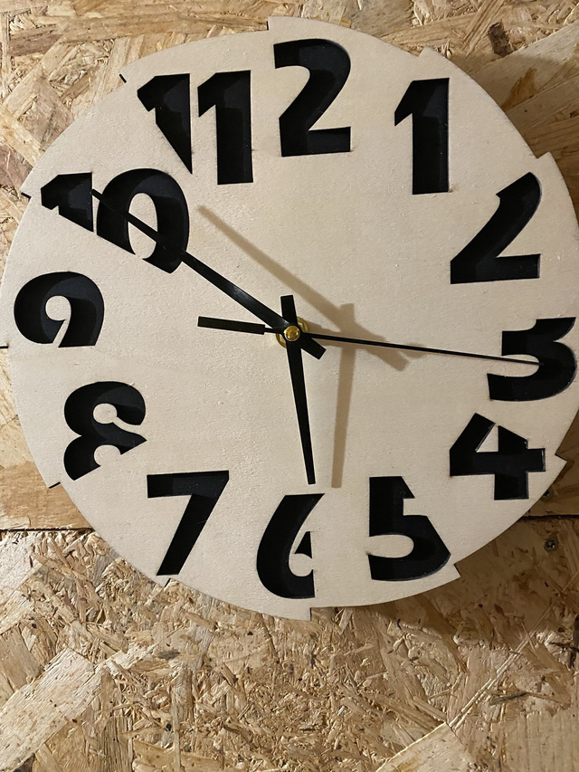 Horloge style engrenage