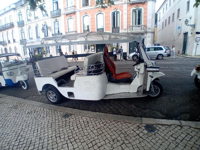 Tuk Tuk - 60 minutes 