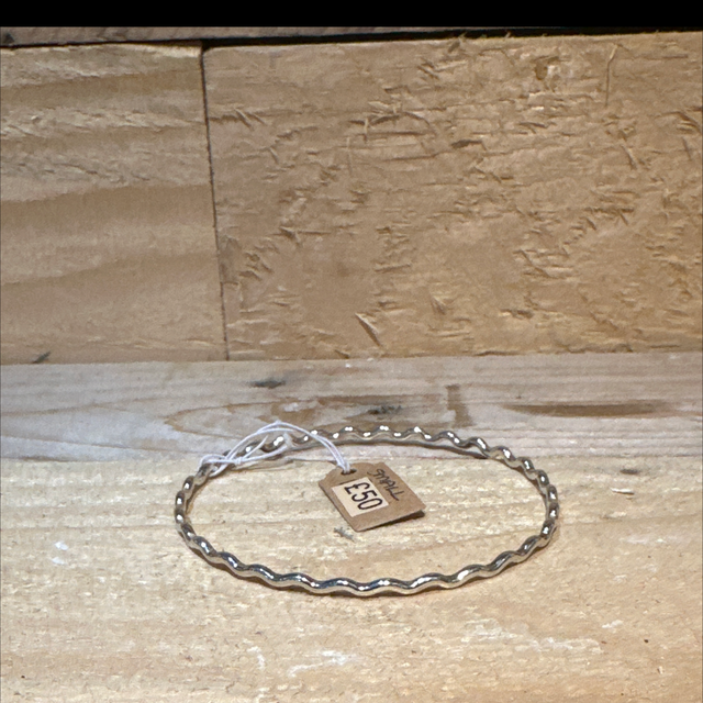 Silver Small Wavy Bangle 