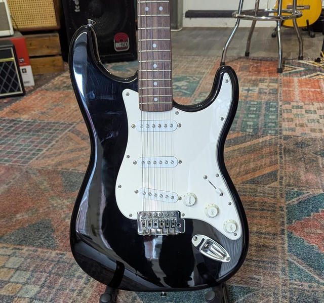 Squire Affinity Strat