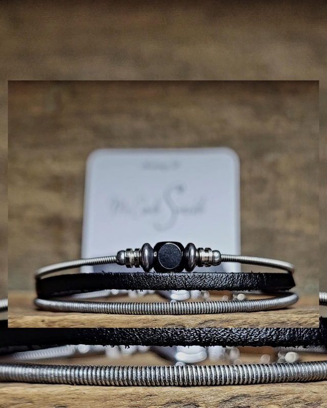 Bracelet homme corde de basse surcyclée 