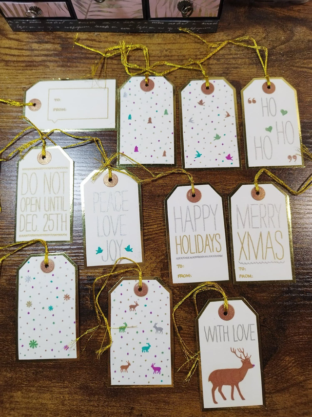 Lot étiquettes cadeau