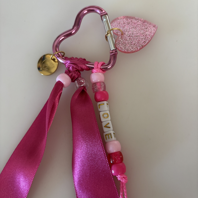 Porte-clés Grigri de sac LOVE rose