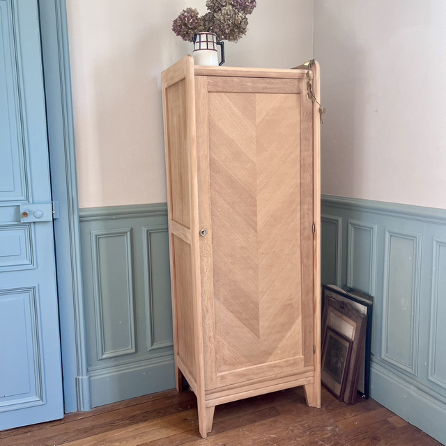 Bonnetière armoire années 60
