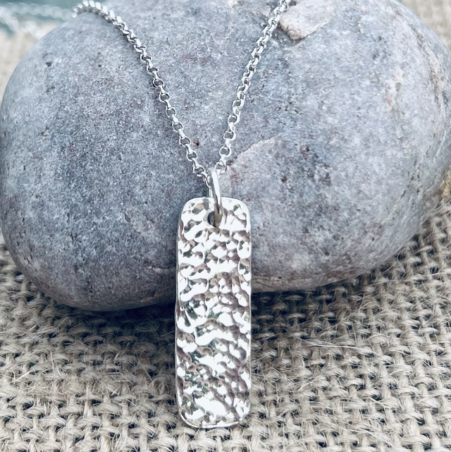 Hammered silver bar necklace