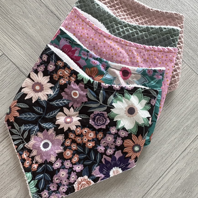 Five Pack Classic Style Bamboo Bibs 