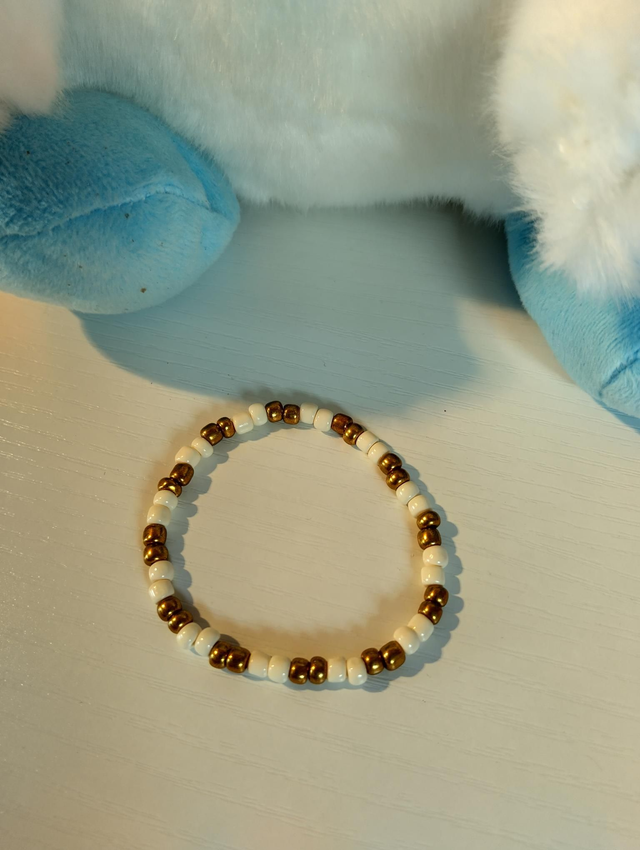 Handmade beaded bracelet - Brown and cream