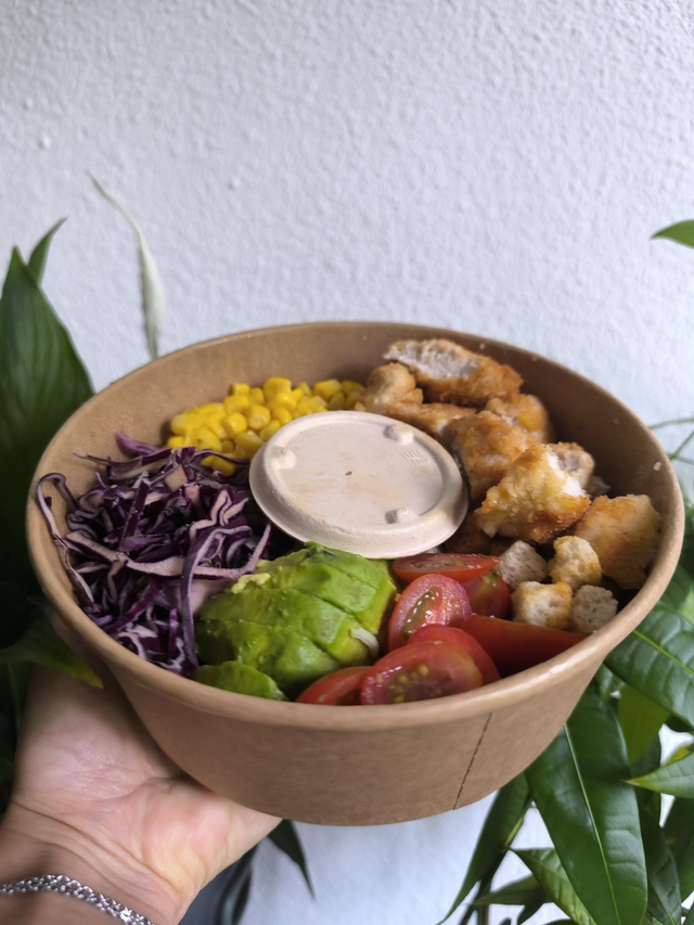 Menu poke bowl tiramisu