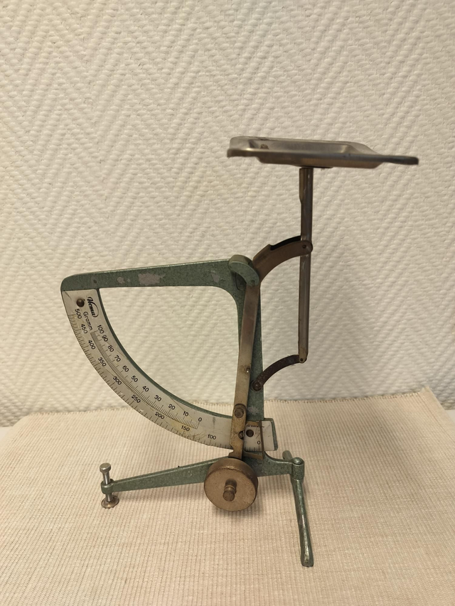 Vanha kirjevaaka Hema #150