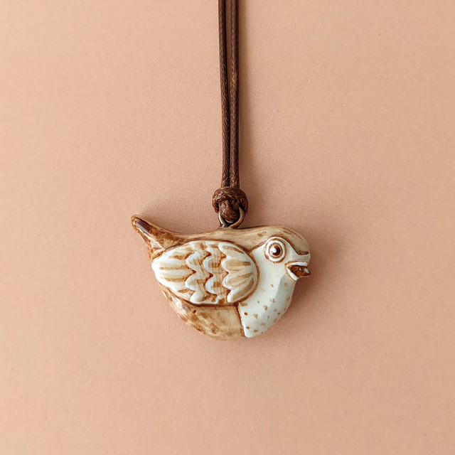 Realistic robin charm - Clay Bird Necklace - Robin Bird charm - Pottery novelty Bird - Air dry clay pendant - Robin clay jewellery