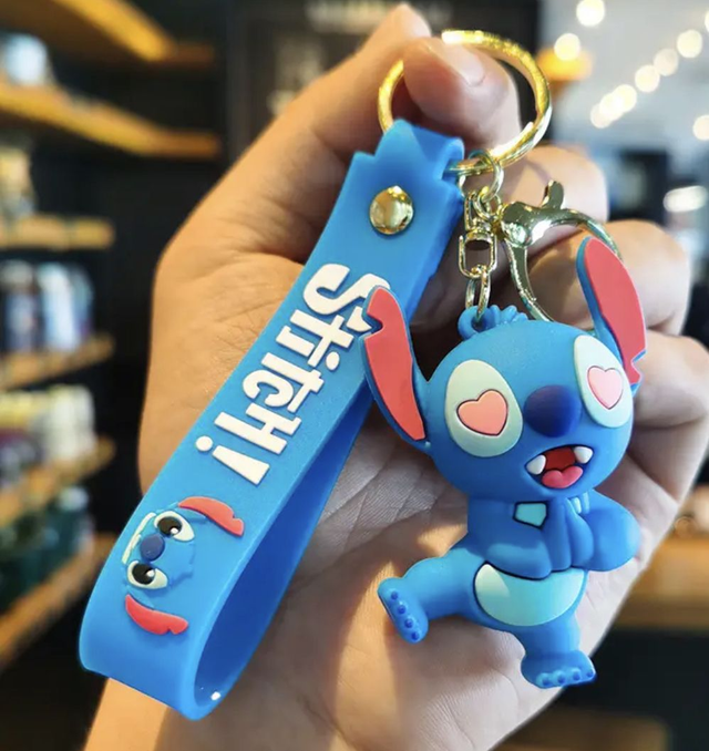 0252 - Disney - Lilo &amp; Stitch - Stitch in love