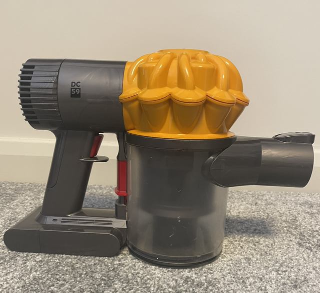 Dyson V6 Yellow