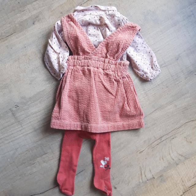 Ensemble tee-shirt robe côtelé et collant 