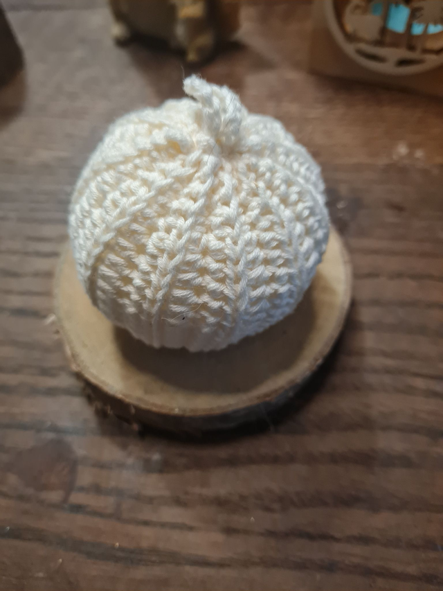 Boule de Noël crochetée - décoration artisanale durable