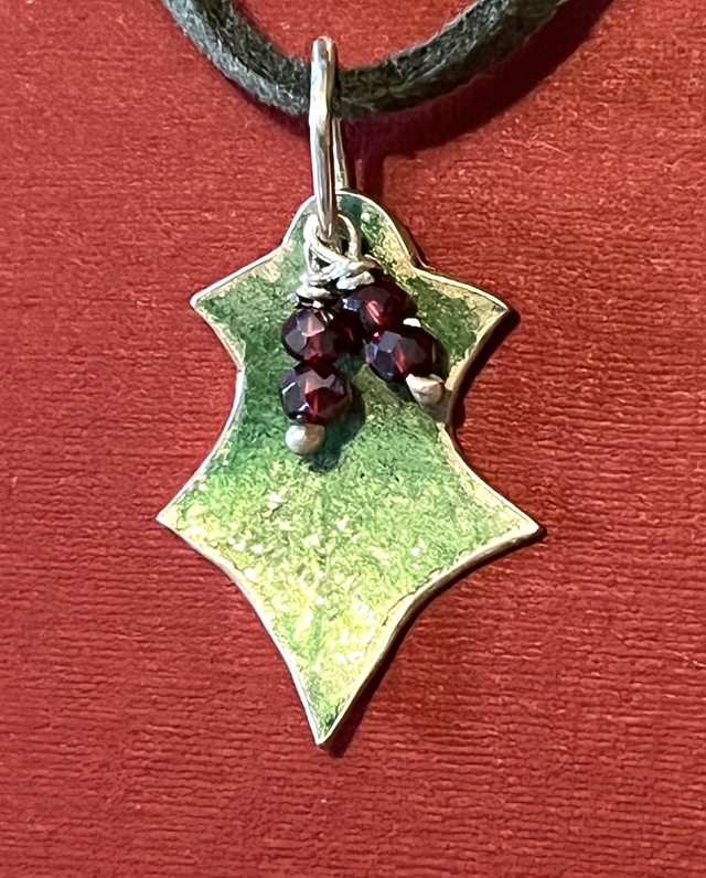Winter's Embrace: Silver Holly Leaf Pendant