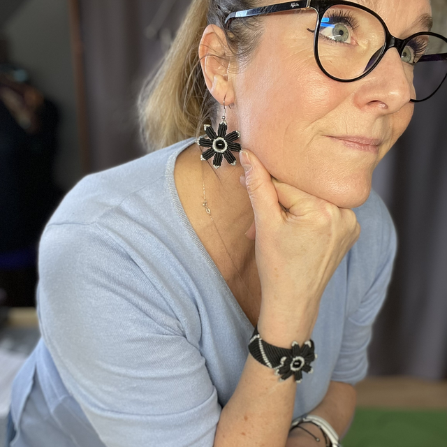 Parure bracelet/boucles d’oreilles fleur du soir 