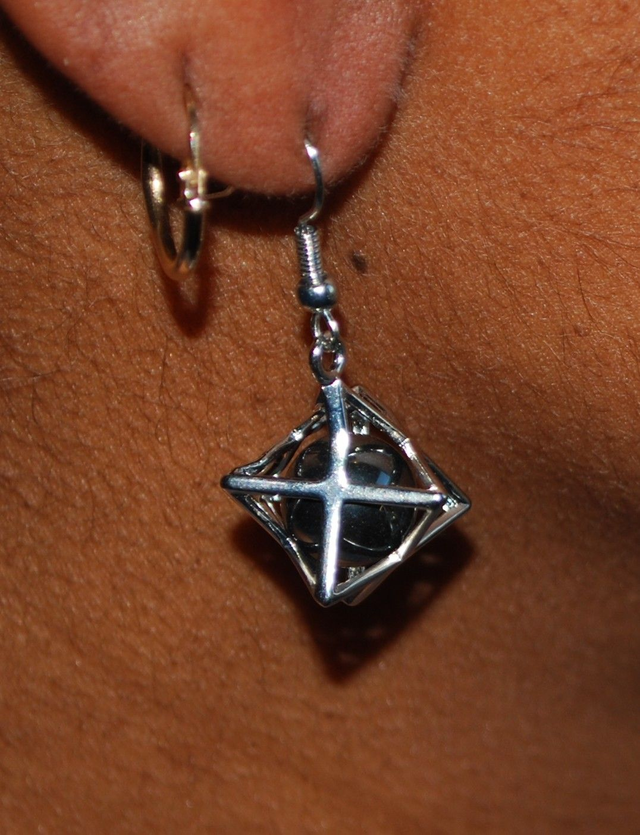 Boucles d&#039;oreille en hématite étoiler 