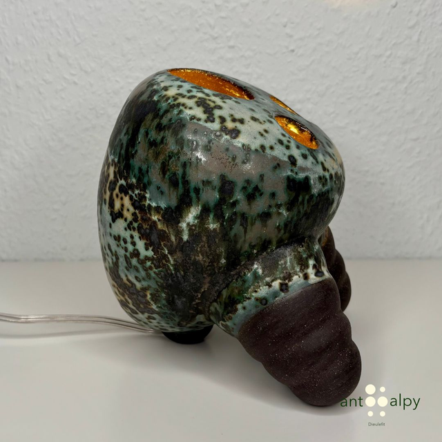 "Molecular" table lamp