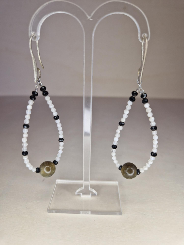 Labradorite, Labradorite blanche, verre / 049