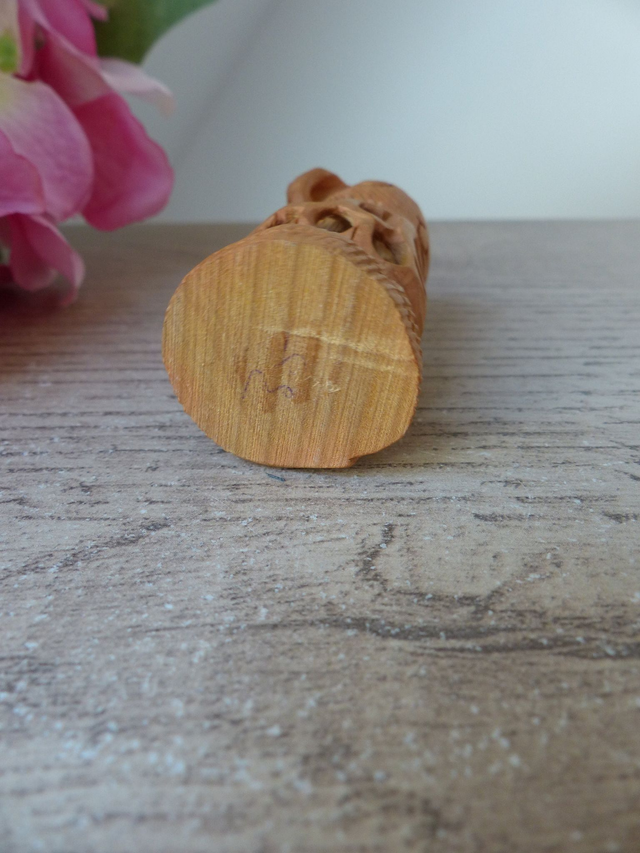 Figurine Miniature Double Chouettes en Bois Undercut, Sculpture en Bois Artisanal Chouette et son Bébé, Cadeau Famille, Naissance, Enfant