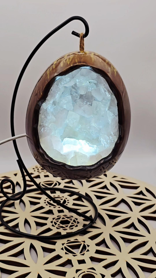 Lampe oeuf en Quartz rose avec support 