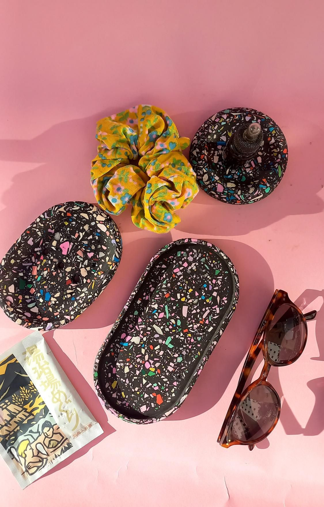 Talerz na biżuterię, pączek, czarny, kolorowe lastryko