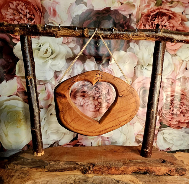 Hanging Broken Heart 