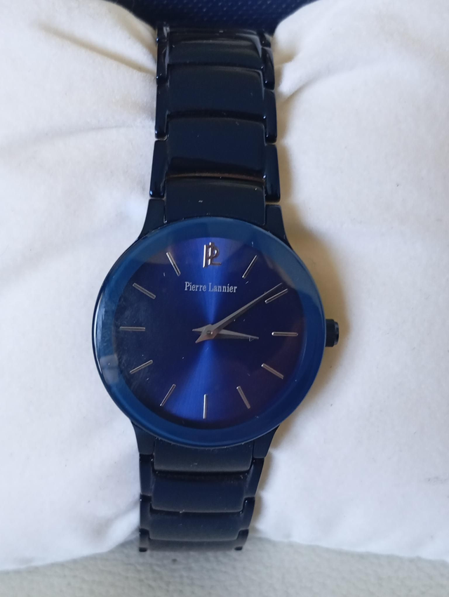 Montre femme anodisée bleue Pierre Lannier