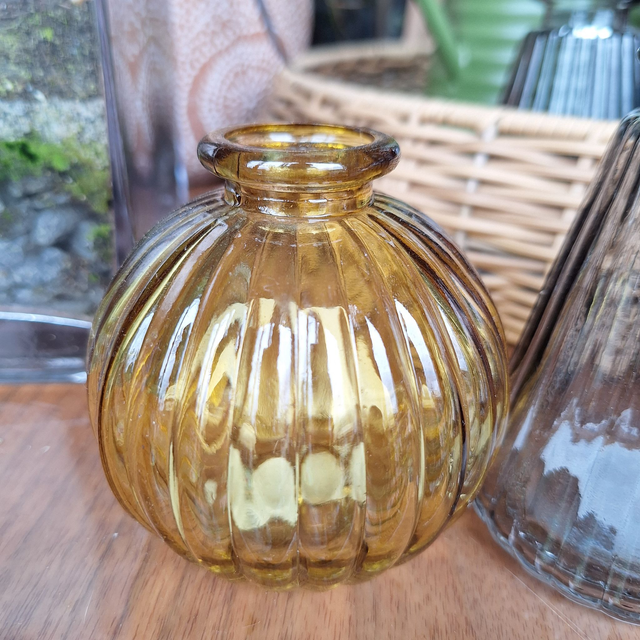 Coloured glass vase (small - various colours)