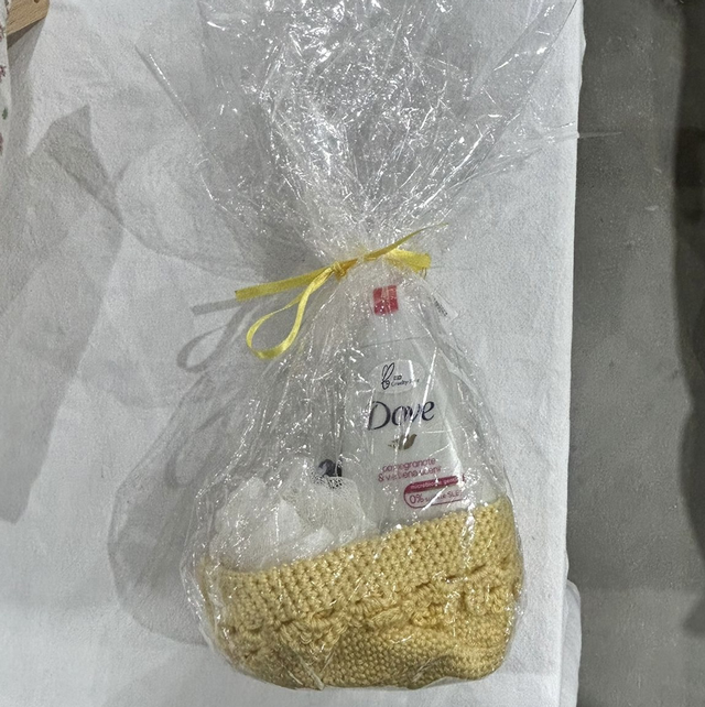 7080 Cotton gift basket