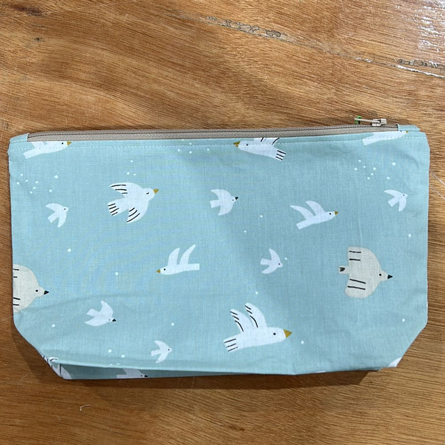 6002  Large essential pouch bag