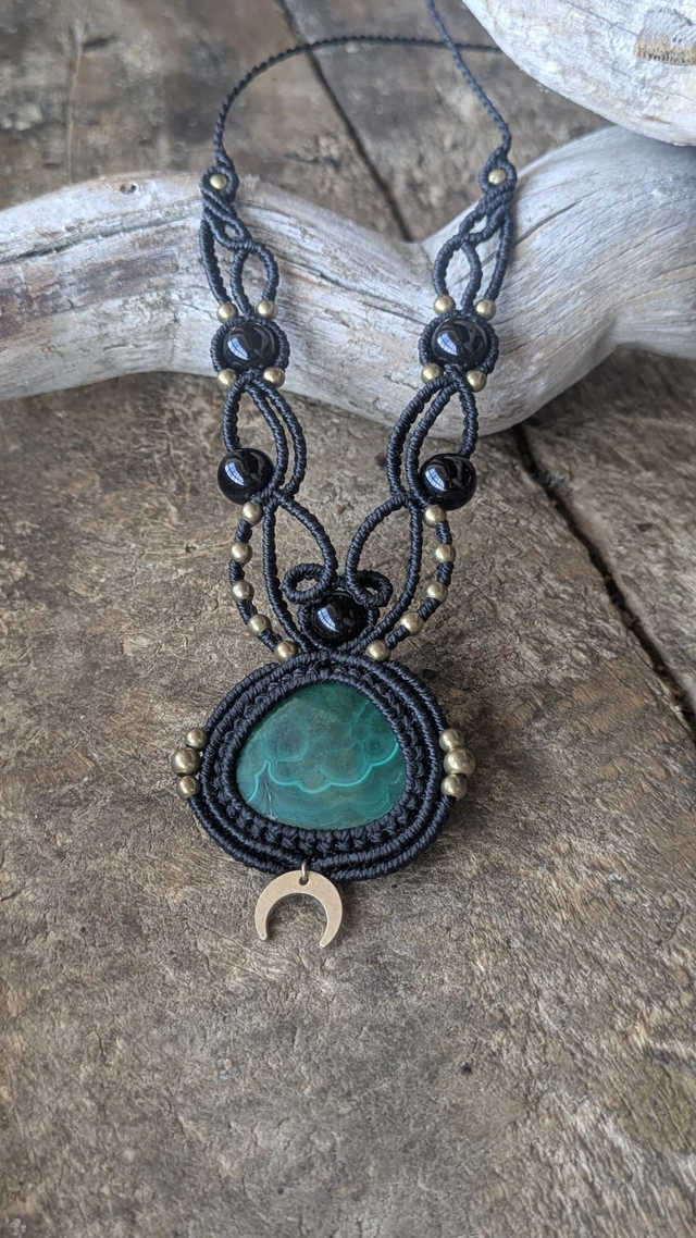 Collier Malachite et Onyx en macramé 