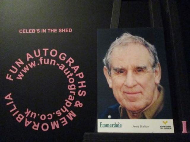 Richard Moore (Jarvis Skelton) Original Emmerdale Yorkshire Tv Logo Cast Card (1)