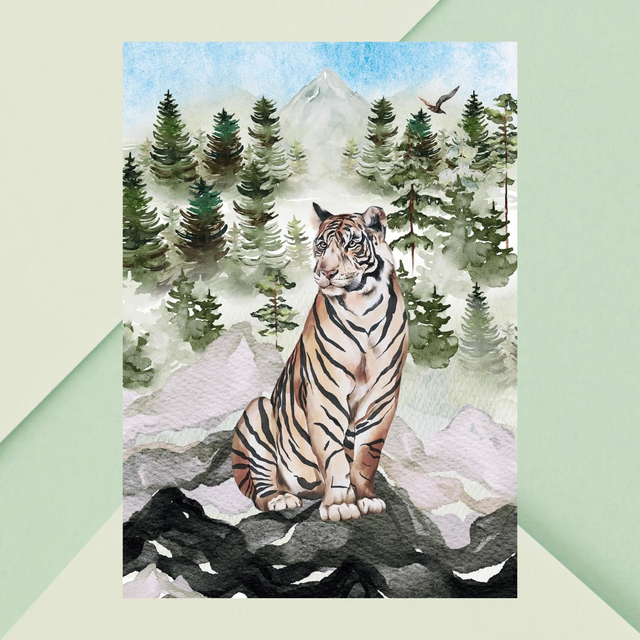 Impression de Tigre Assis dans les Montagnes de Sibérie - Décoration Murale Sauvage / Siberian Mountain Tiger Art Print - Wild Wall Decor