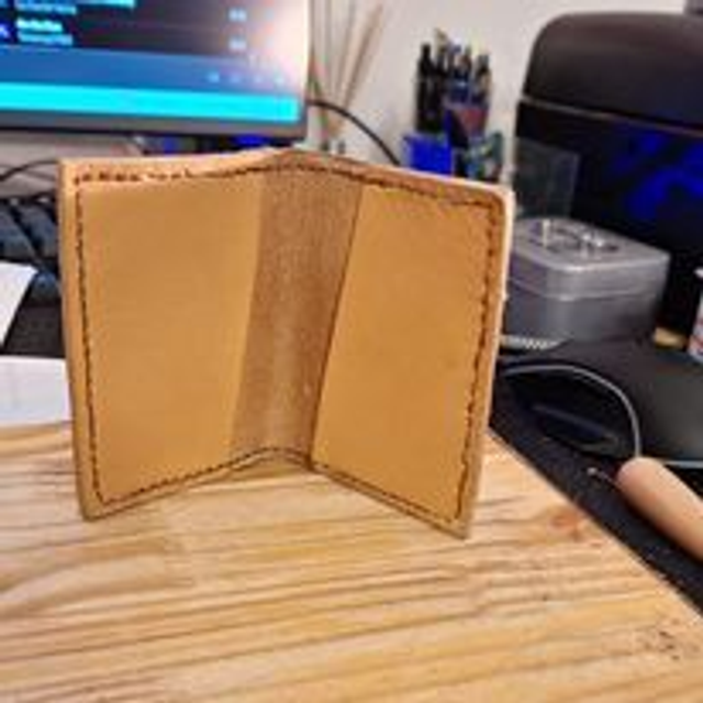 Portefeuille Cuir Camel Fait Main – Intérieur Cuir Naturel – Maroquinerie Artisanale