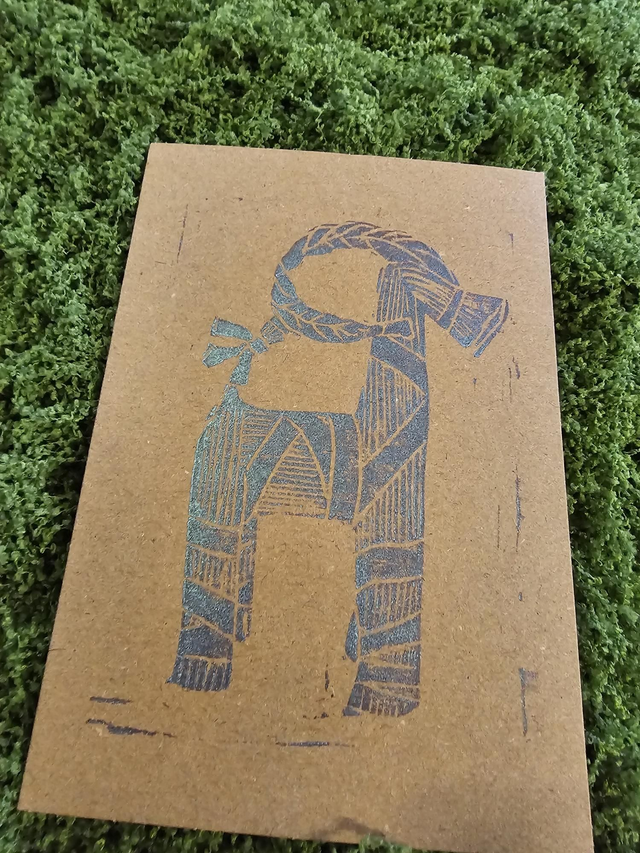 Bouc de yule violet/bleu carte postale 