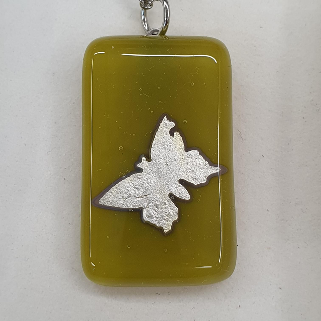 Lime green butterfly pendant &amp; chain p127