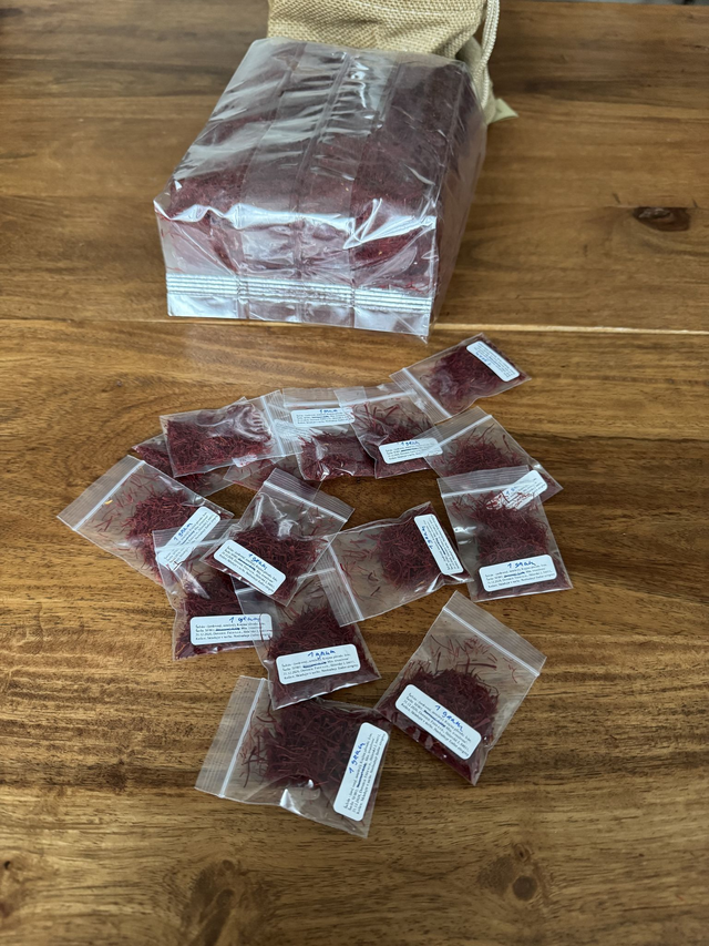Saffron - Filament grade 2 (1 gram) In-person sale only