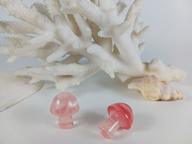 Champignon sculpté : quartz cerise