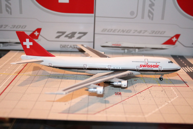 Swissair B747-300 (HB-IGF), 1:400