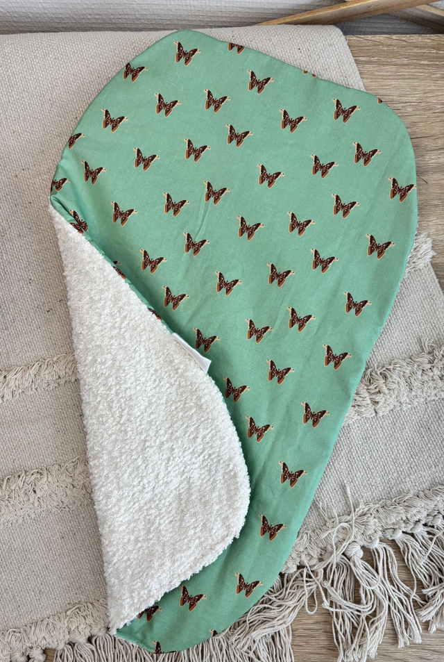 Coussin ovale Albertha&#039;s &quot;Attacus atlas&quot;