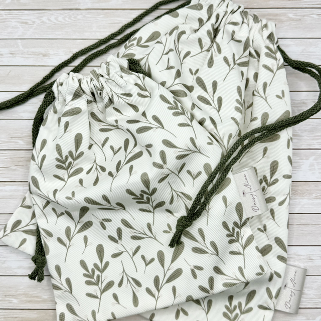 Mistletoe Kisses Reusable Gift Bags  