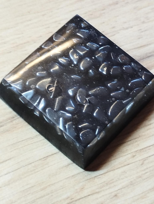 Petit carré Orgonite onde électromagnétique 