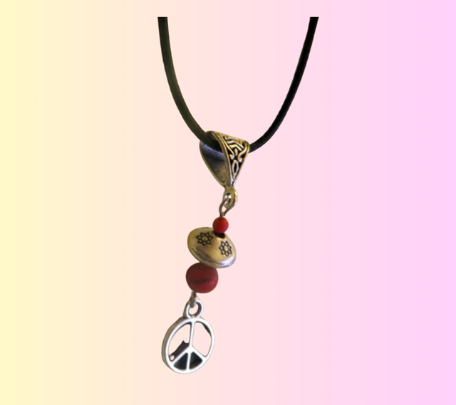 B Collier Pacifique rouge