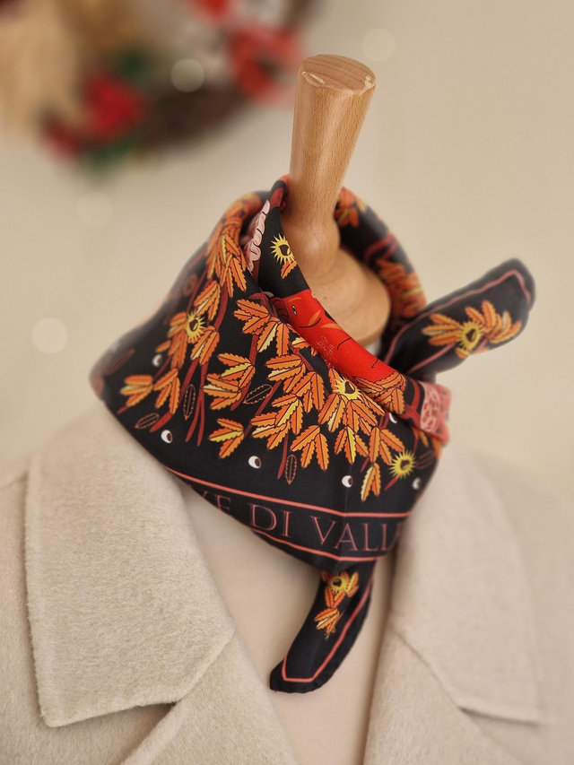 CARRÉ SAN CHIRGU BLEU NUIT 44  