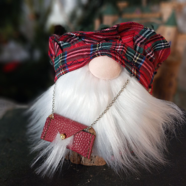 Petit écossais à la barbe blanche