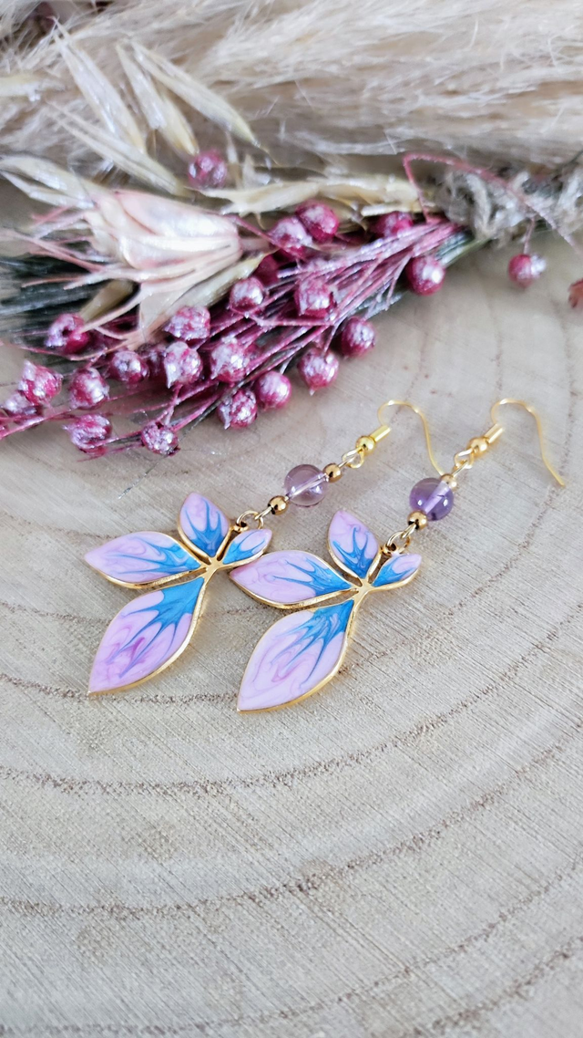 A Boucles d'oreilles "Fleur" émail et Amétrine