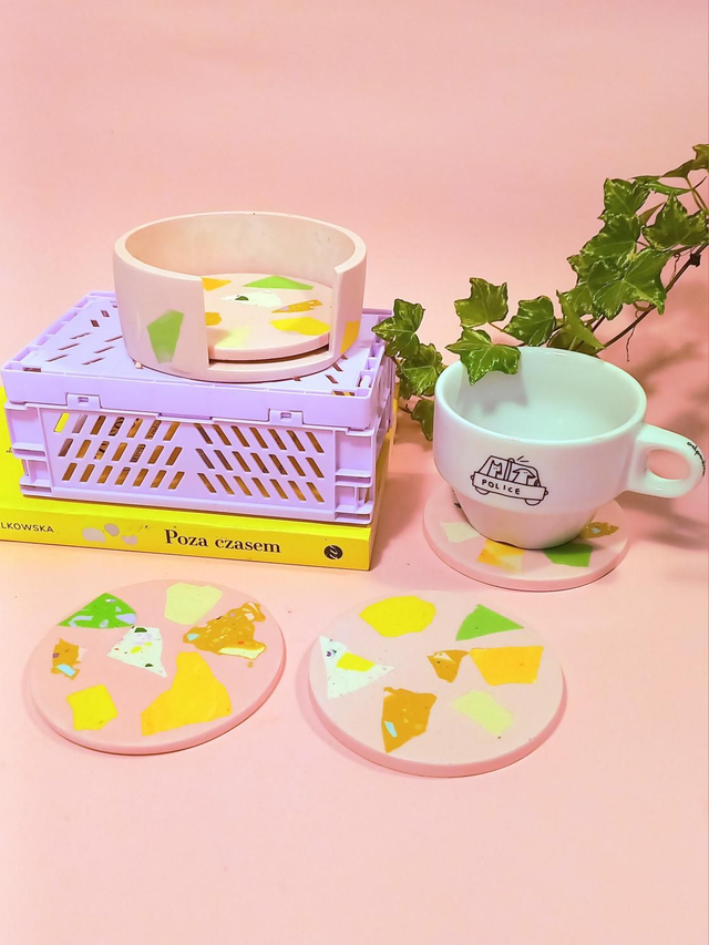 Kolorowa podkładka pod kubek, okrągła, organizer, różowa, duże lastryko, 9 cm